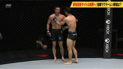 敗者が勝者に…“激闘”が生んだワンシーンに反響「友情が生まれる」「気持ちの良い試合」