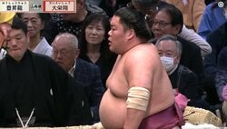「まだ来る！」“止まらない懸賞”に驚き 大栄翔が豊昇龍“撃破”で大量懸賞と金星ゲット「すごい懸賞」