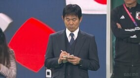 書いた直後に同点弾も 強豪国撃破の日本代表・森保一監督が書くメモが海外で「恐怖のノート」だと話題に
