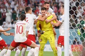 ポーランド守護神シュチェスニーが驚異のビッグセーブ連発！PKストップ＆好反応でピンチを凌ぐ【W杯C組】