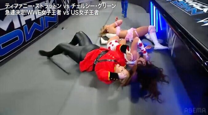 2人まとめてダウンさせるも、着地でヒヤリ