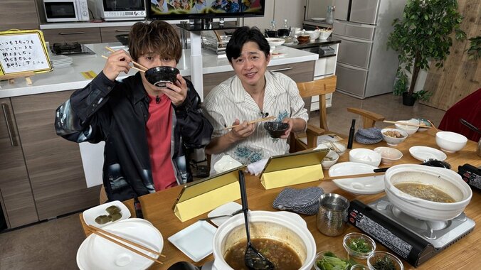 【写真・画像】下野紘&入野自由が“鍋ドラフト”で白熱!ミツカン「〆鍋」企画で絶品アレンジ…“鍋を囲みたい声優仲間”トークも 1枚目