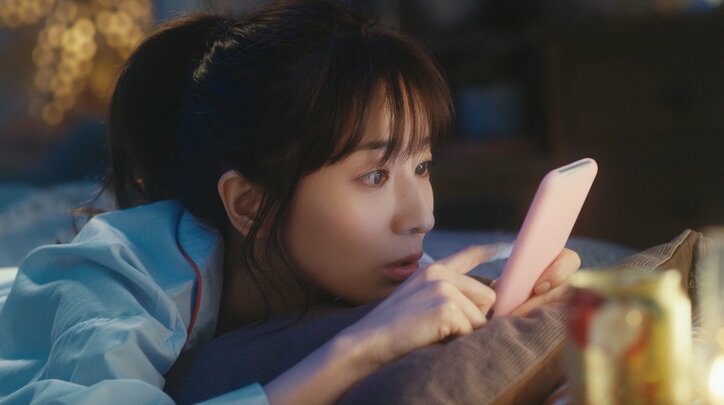 田中みな実、夜は自宅でエゴサーチ？「す」の姿を動画で公開