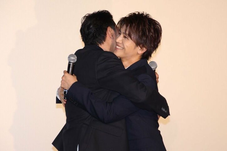 岩田剛典、水中で脱ぐシーンの撮影秘話を披露「下を脱ぐところまでワンカットで…」