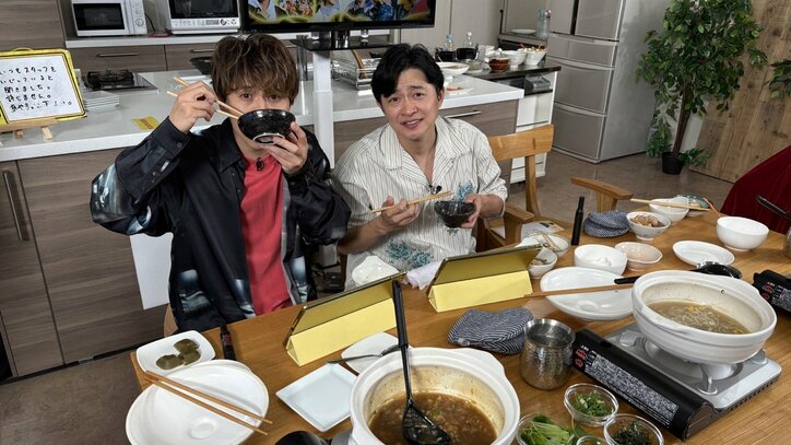 【写真・画像】下野紘＆入野自由が“鍋ドラフト”で白熱！ミツカン「〆鍋」企画で絶品アレンジ…“鍋を囲みたい声優仲間”トークも　1枚目