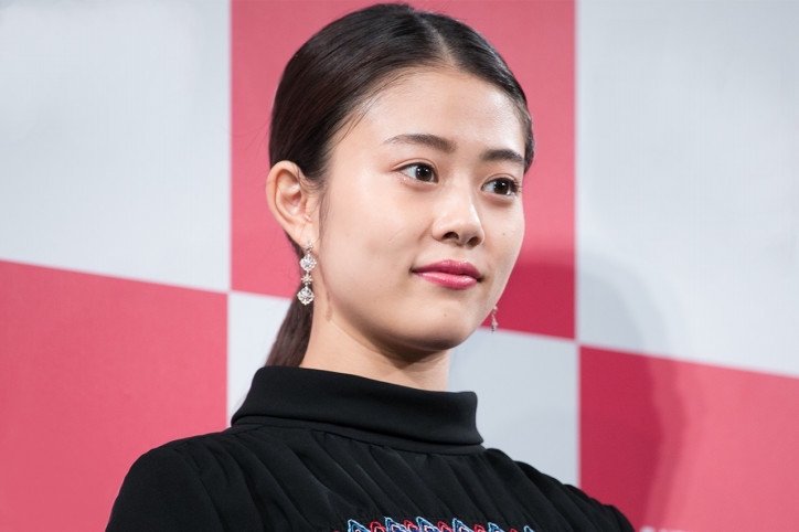 高畑充希、ピンク髪＆猫耳のコスプレ姿を披露「可愛いくてセクシー」「似合う」と話題に
