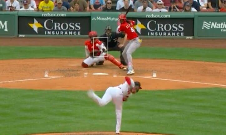 【写真・画像】なんだこれは…？  今永昇太、ギリギリの魔球で“異変”「エグいな」 相手打者が動けなくなる… 呆然と立ち尽くす　1枚目