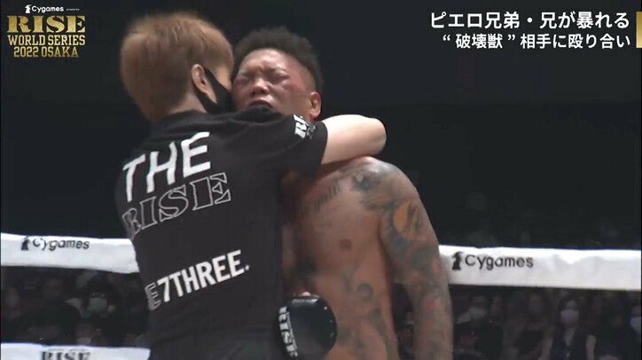 レフェリーにOFGのバックブローが“モロ”直撃！ 視聴者騒然のアクシデントも冷静な試合さばきに称賛の声も殺到