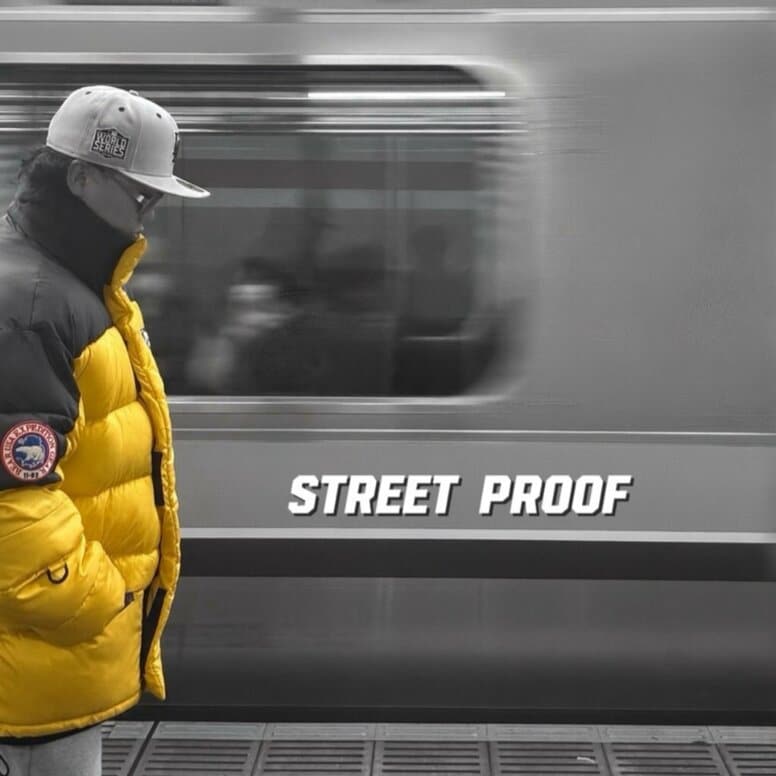 MCバトルシーンで活躍するラッパー・K-rushが、「KING OF KINGS 2025 GRAND CHAMPIONSHIP FINAL」出場当日にニューEPをリリース。