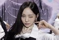 「かわいい!」“ILLIT離脱”の美人アイドル、財閥令嬢などが所属する男女混合グループとして登場!圧巻パフォーマンスに歓声