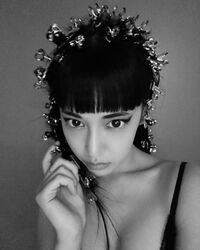 「こんなのはじめて」藤井夏恋、クリップだらけのアートな髪型に反響