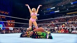 嘘だろ！？24歳元体操女子レスラーがブチギレ！ 暴力的月面水爆で圧殺KOも「流石の身体能力」「姿勢ほんときれいだな」予想外の大反響