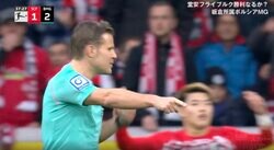 「地獄に落ちた」「もったいない！」堂安律がア然… GKブチギレ！ペットボトルを投げつけた　PKストップ→蹴り直しから失点する痛恨ミスの瞬間