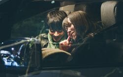 上目遣いで目がトロン…元トップアイドル、完全に酔っ払い若手俳優に甘えはじめ…「こんな姿見せるの初めて」『私たち結婚しました 5』第7話