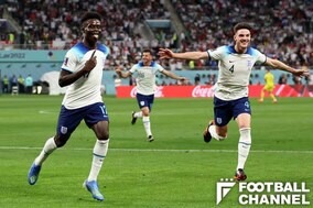 いきなり2発！イングランド代表、アーセナル21歳が巧みなドリブルから決めた左足弾