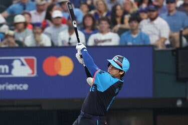 大谷翔平、MLB球宴史上初“勝ち投手＆本塁打”の快挙 四球＆先制3ランで2