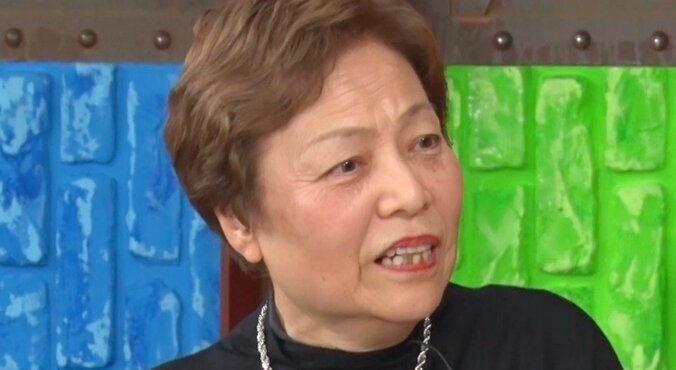 【写真・画像】年商7億円の“ヒモの神様” 57歳美魔女、敷地面積300坪の豪邸に驚きの声　1枚目