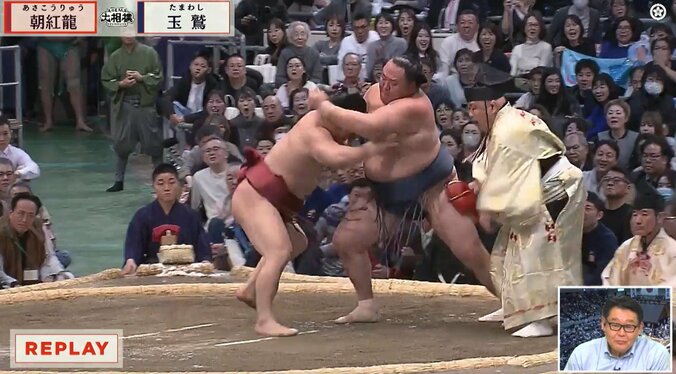 玉鷲と接触しそうになる