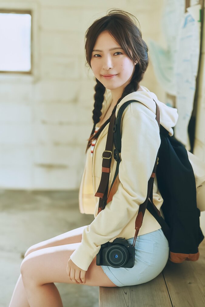 NGT48・大塚七海、“寝起き”感あるナチュラルカットにビキニ＆ランジェリーショットも 1st写真集から先行カット第2弾 3枚目