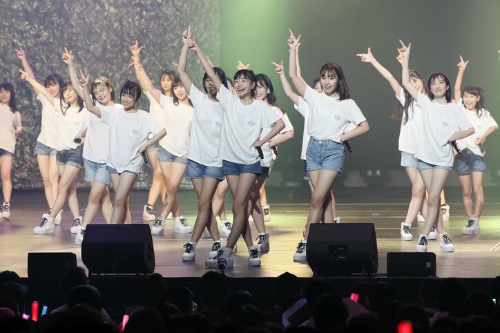 HKT48、平均年齢17歳のフレッシュメンバーコンサート 24名が全員で繋ぐ24曲メドレーを披露