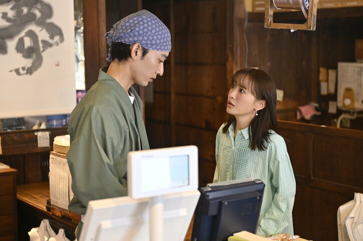 【写真・画像】上杉柊平、松本まりかを突然抱き寄せ「ずっとそばにいてほしい」告白シーンに胸キュンする人続出『ミス・ターゲット』 2枚目