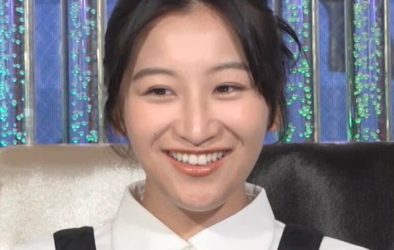 「胸の大きさがコンプレックスだった」榎原依那、“髪ブラ”写真に驚きの声「ちょっとズレると見える」「令和のあゆ！」