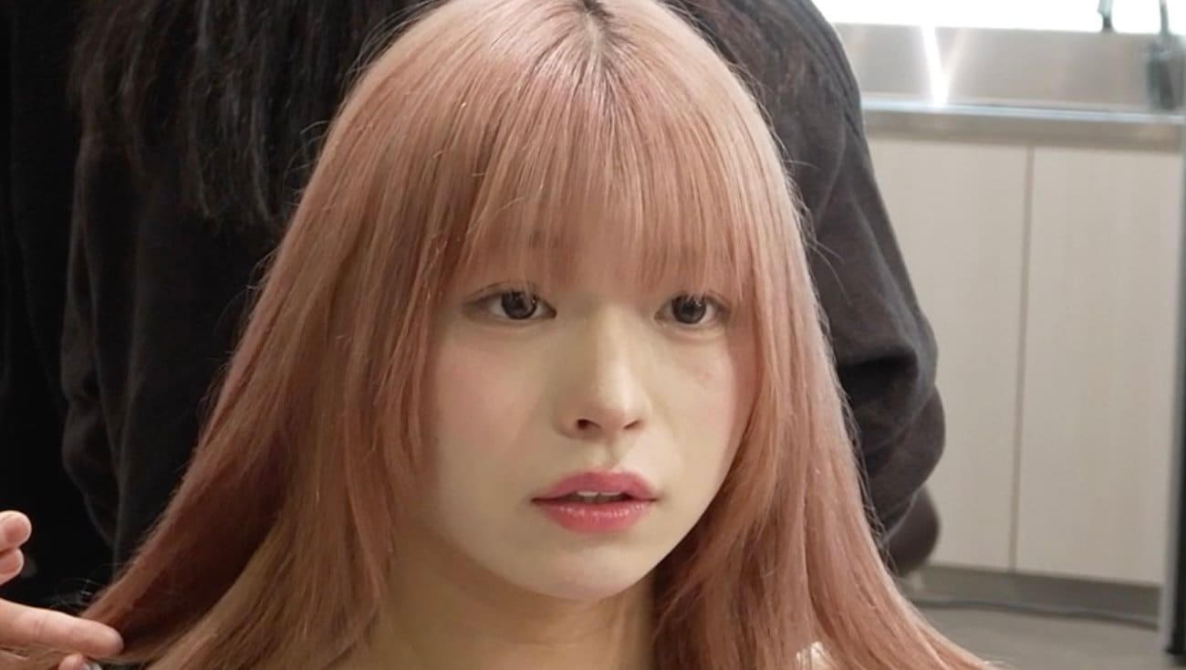 男の娘”アイドル、変更NGの“ピンクヘア”に驚きの仕掛けで「バリええん