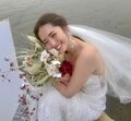 「本当に可愛い嫁にしたい」「結婚してくれ」鈴木愛理のウエディングドレス姿にファン悶絶