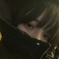 山之内すず、顔をうずめた寒がりショットにファン悶絶「目だけでもかわいい…」「天使ですね」