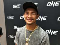 ロッタン、武尊との試合は「１Rから壮絶な打ち合い」「スタジアムが燃え上がるような試合になる」笑顔で予言も