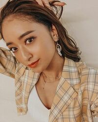 みちょぱの魅力的なオールバック姿に称賛の声「可愛すぎてやばい」「格好良い女性！！最高！！」