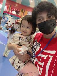 アレクサンダー『大変だけど後8人は子供欲しいな　笑　』