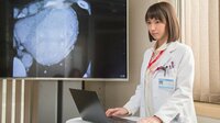 吉岡里帆出演、ドラマ『メディカルチーム レディ・ダ・ヴィンチの診断』