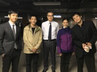 小栗旬、西島秀俊ら豪華俳優陣とのオフショットに反響