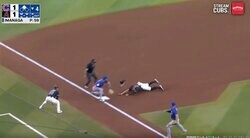 今永を助けた！ とんでもない“超爆肩レーザー返球”炸裂「エグいな」 走者を刺したカブス・PCAのスーパープレー… ファン騒然