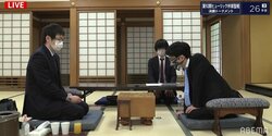 豊島将之竜王・矢倉、山崎隆之八段・雁木 いよいよ戦闘開始／将棋・棋聖戦