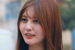 "圧巻の砂時計ボディ"29歳美女、至近距離で目を見つめ…直球アプローチでイケメン格闘家が耳まで真っ赤に「やばいねこれ」