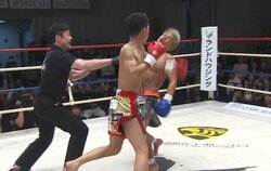 立った瞬間にバコッ！ 1ダウンで“2度”沈む珍しい衝撃KO「不用意に立たない方が良かった」「ダメージやばそう」