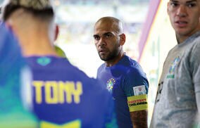 ブラジル代表、重鎮D・アウベスが危機感強める「この先のステージでは…」