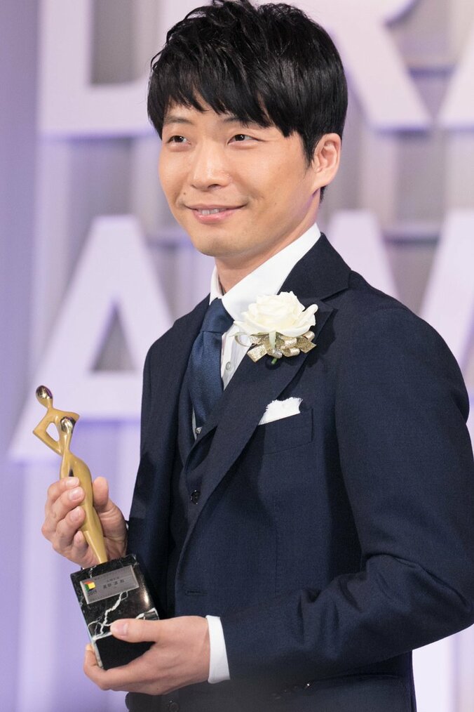 ガッキー&星野源が久々の２ショット披露！「逃げ恥」が東京ドラマアウォードでグランプリに 3枚目