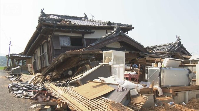 “あと1歩”届かず…山積みの支援物資『マンパワー不足』課題に　熊本地震から1週間 1枚目