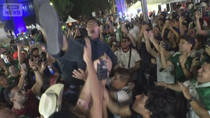 【W杯】日本がチュニジアに4-0圧勝　日曜日の昼間に列島が見つめる　ピザ店の注文2倍 1枚目