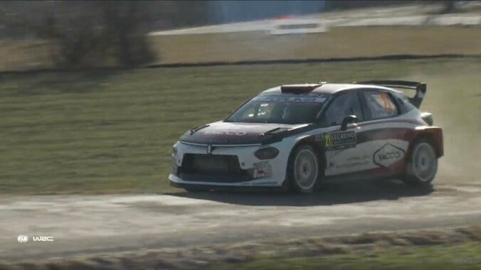 世界ラリー最強の名門復活！蘇った“最新の”ランチアが疾走する姿に熱視線「素晴らしいポテンシャル」 2枚目