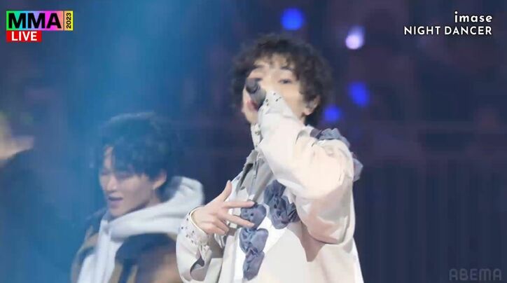 imase、韓国語でスピーチするも緊張のあまりど忘れ?「ソーリー」ポケットからメモを取り出す微笑ましいシーンにK-POPアーティストも応援、堂々パフォーマンスに会場沸き立つ