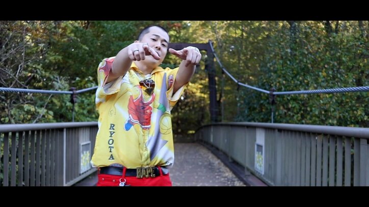 Tajyusaim BoyzのLB-RUG、ハライチ澤部に顔が激似という苦悩と葛藤のソロ新曲『SAWAVAGE』をリリース & MV公開！