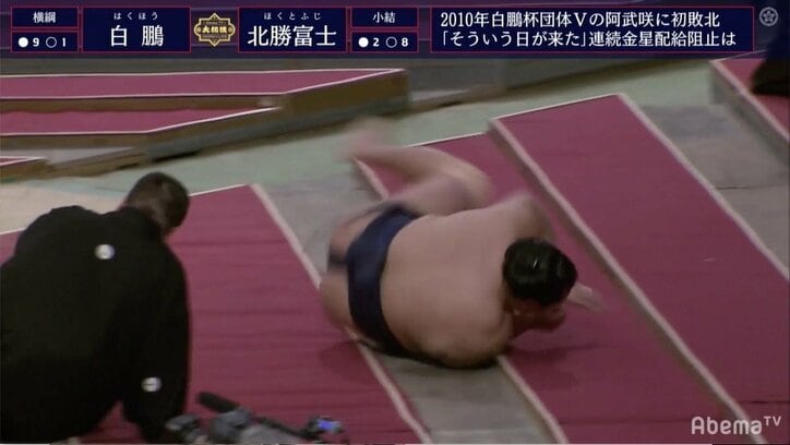 「ちょっと怖かった」あまりの気迫に視聴者もビビる！ 白鵬が圧倒的強さで1敗死守「立合いでぶっ飛ばした」「マジで凄みがあった」