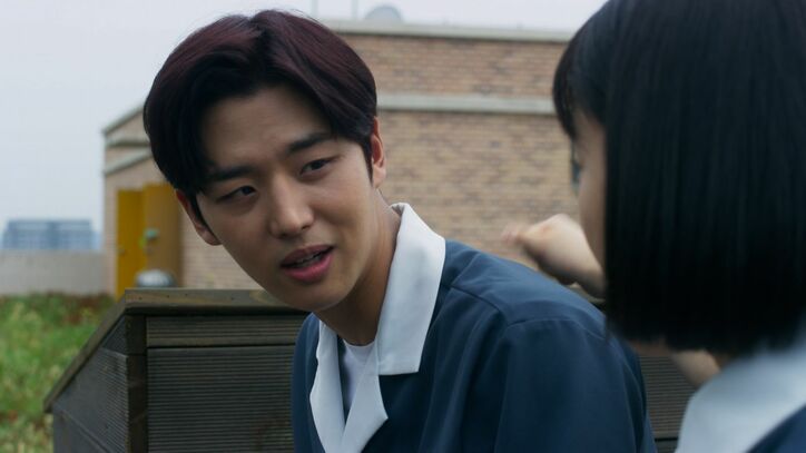 修正＆加工で地味な女子高生が美女インフルエンサーに！誰にも言えない二重生活…中毒性抜群の韓ドラ『影美女』スタート！