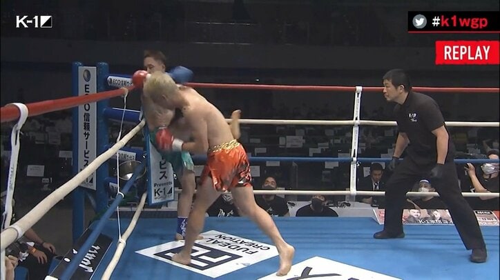 「一撃で終わらせた」実況驚愕！ 渾身の右フック、“グニャリ”と崩れ落ちる衝撃KO決着