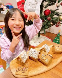 みきママ『材料4つでお菓子の家を作りましょう!!』