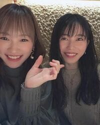 横山由依＆川栄李奈の再会2ショットにファン歓喜「最高」「超久々の横栄！泣ける」